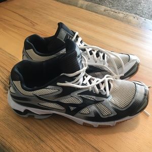 Mizuno Wave Bolts Volleyball Shoes